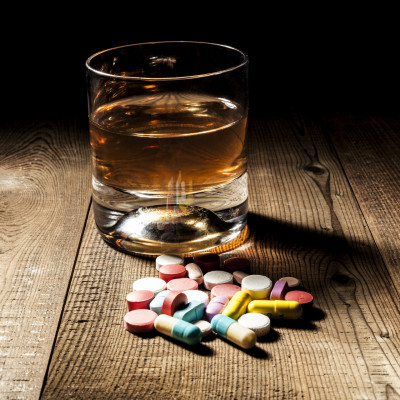 Alkohol i lijekovi: Do kakvih komplikacija može doći